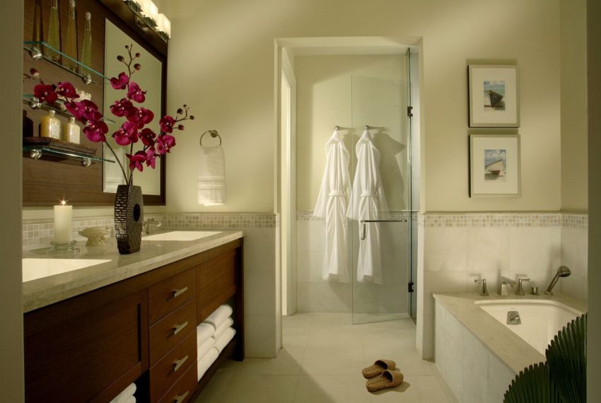 LandingsBathroomMain_preview