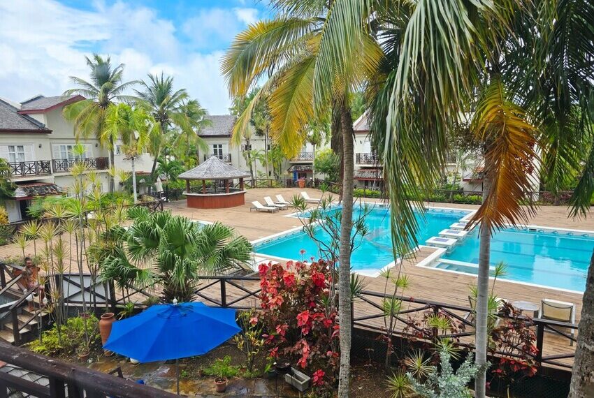 pool view