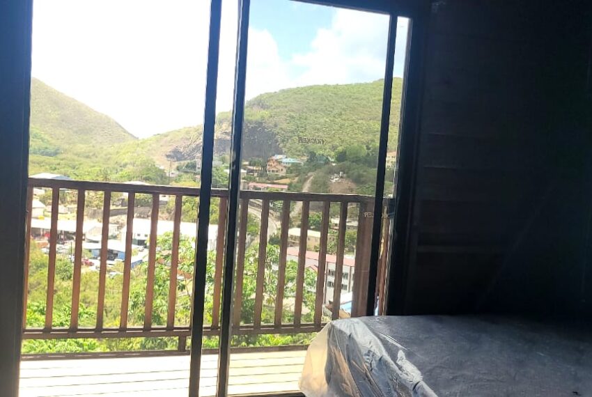 BED BALCONY