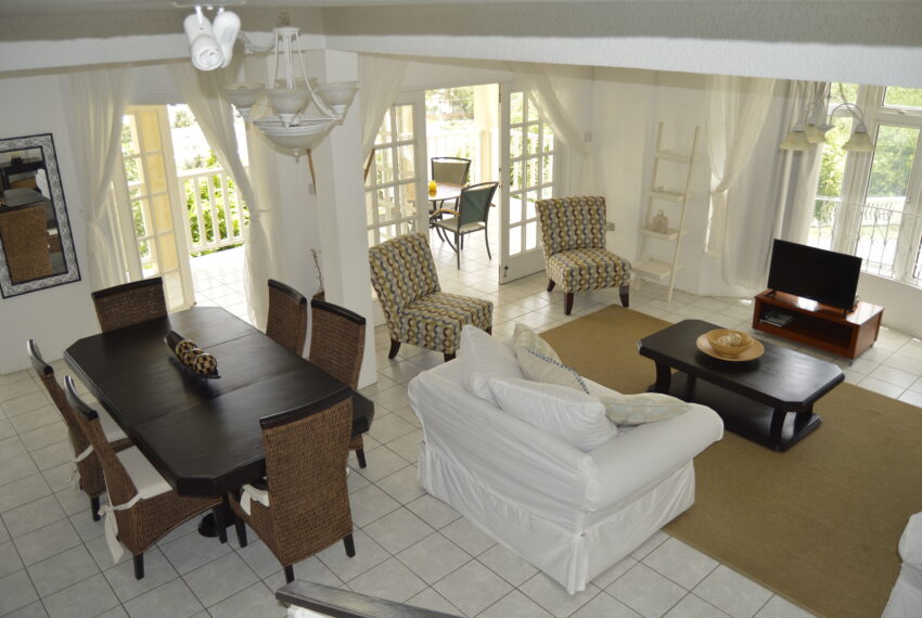 livingdiningroom&balcony (1)